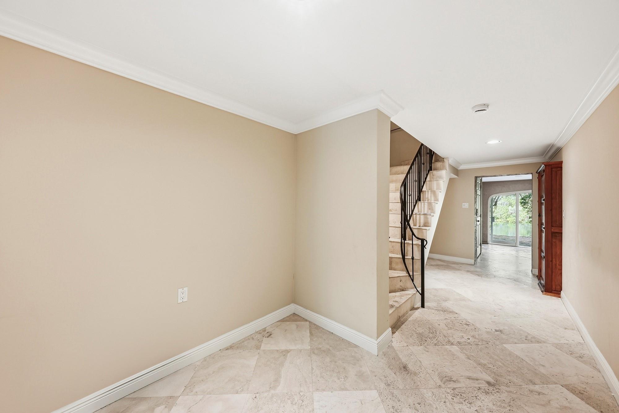 Royal Harbour Yacht Club - Residential Lease