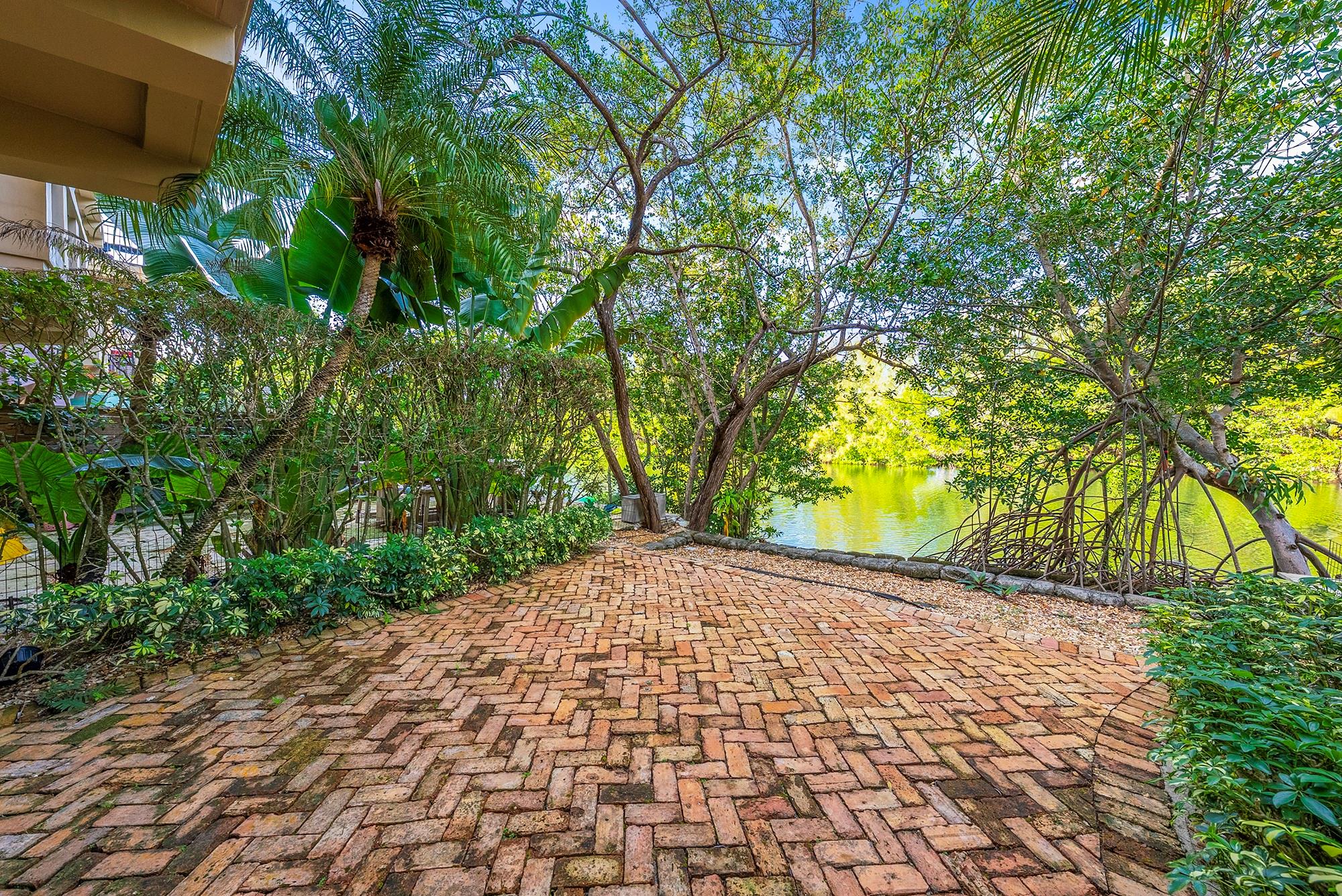 Royal Harbour Yacht Club - Residential Lease