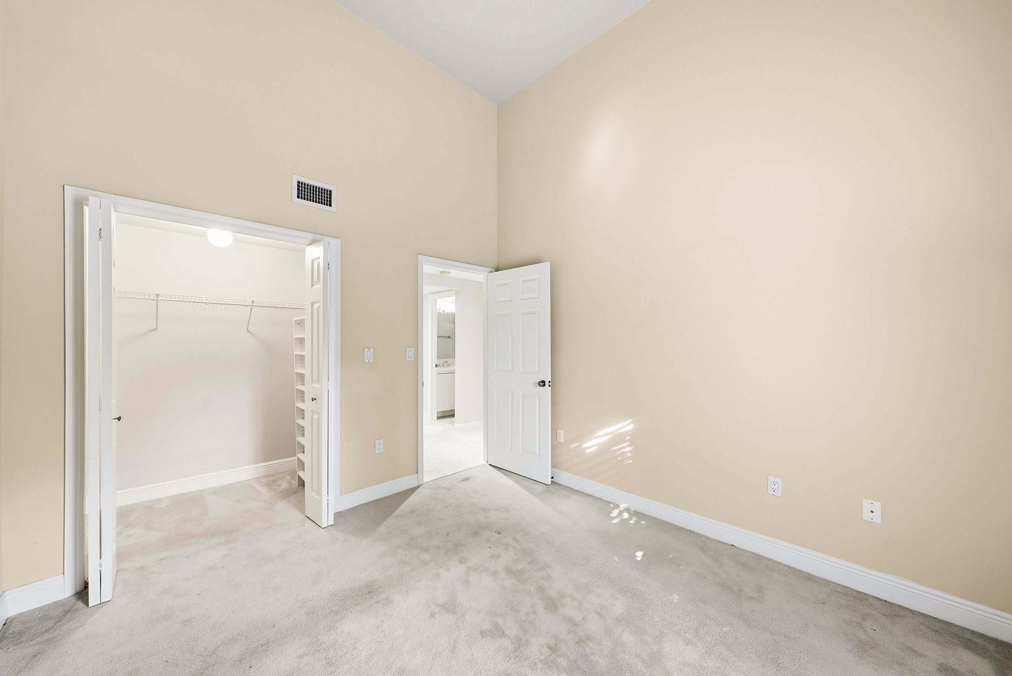 Royal Harbour Yacht Club - Residential Lease