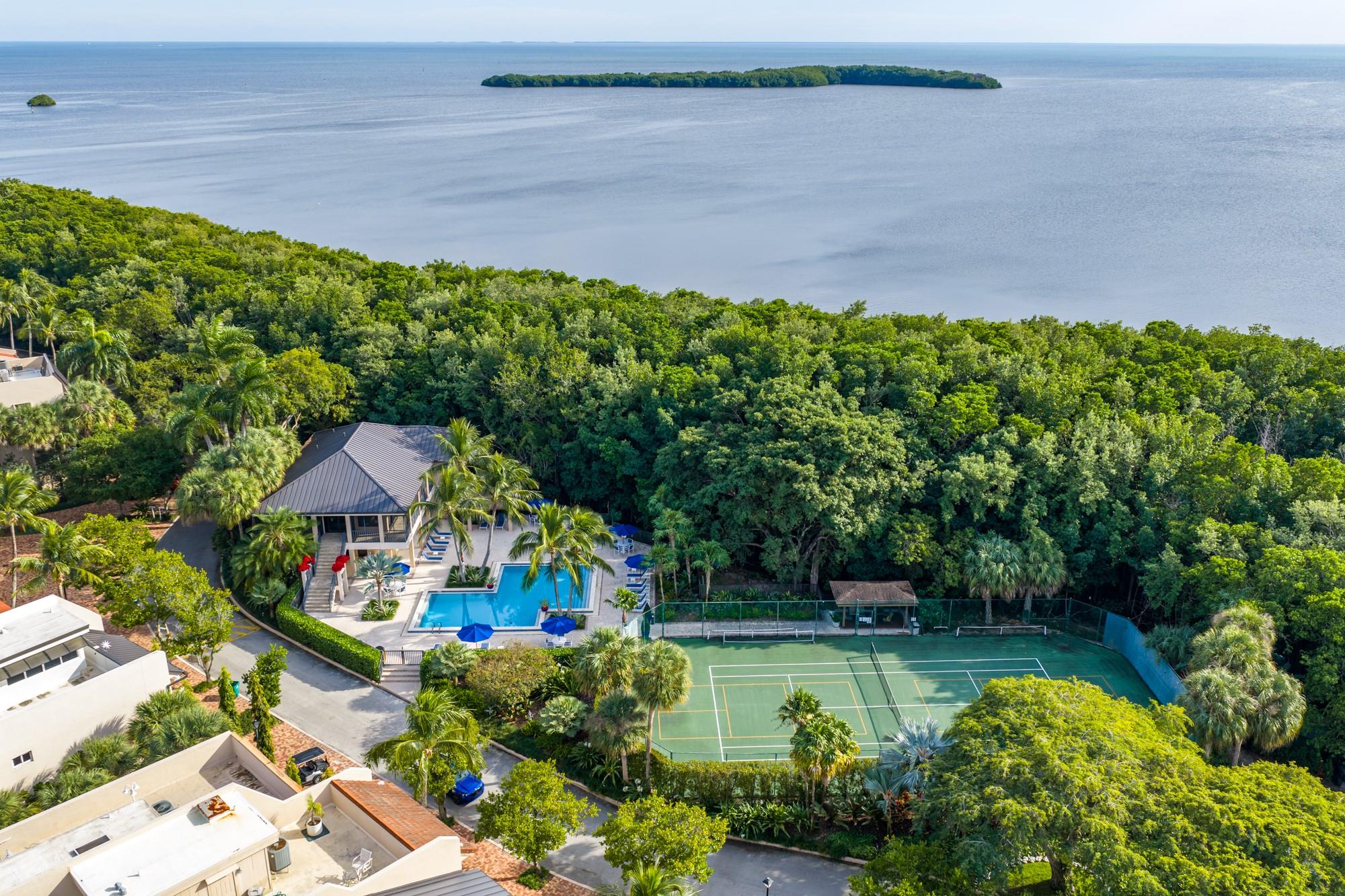 Royal Harbour Yacht Club - Residential Lease