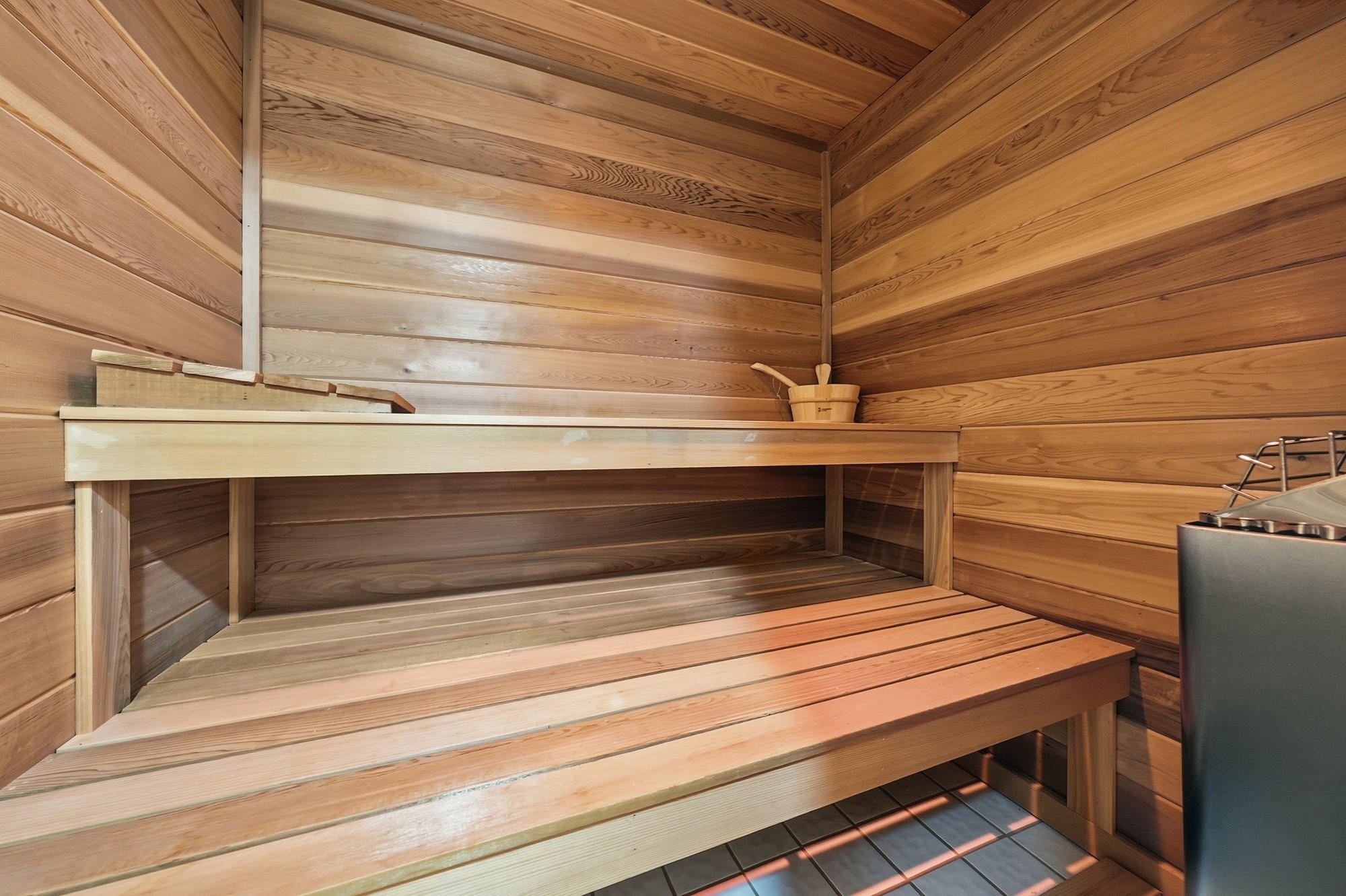 Royal Harbour Yacht Club - Residential Lease