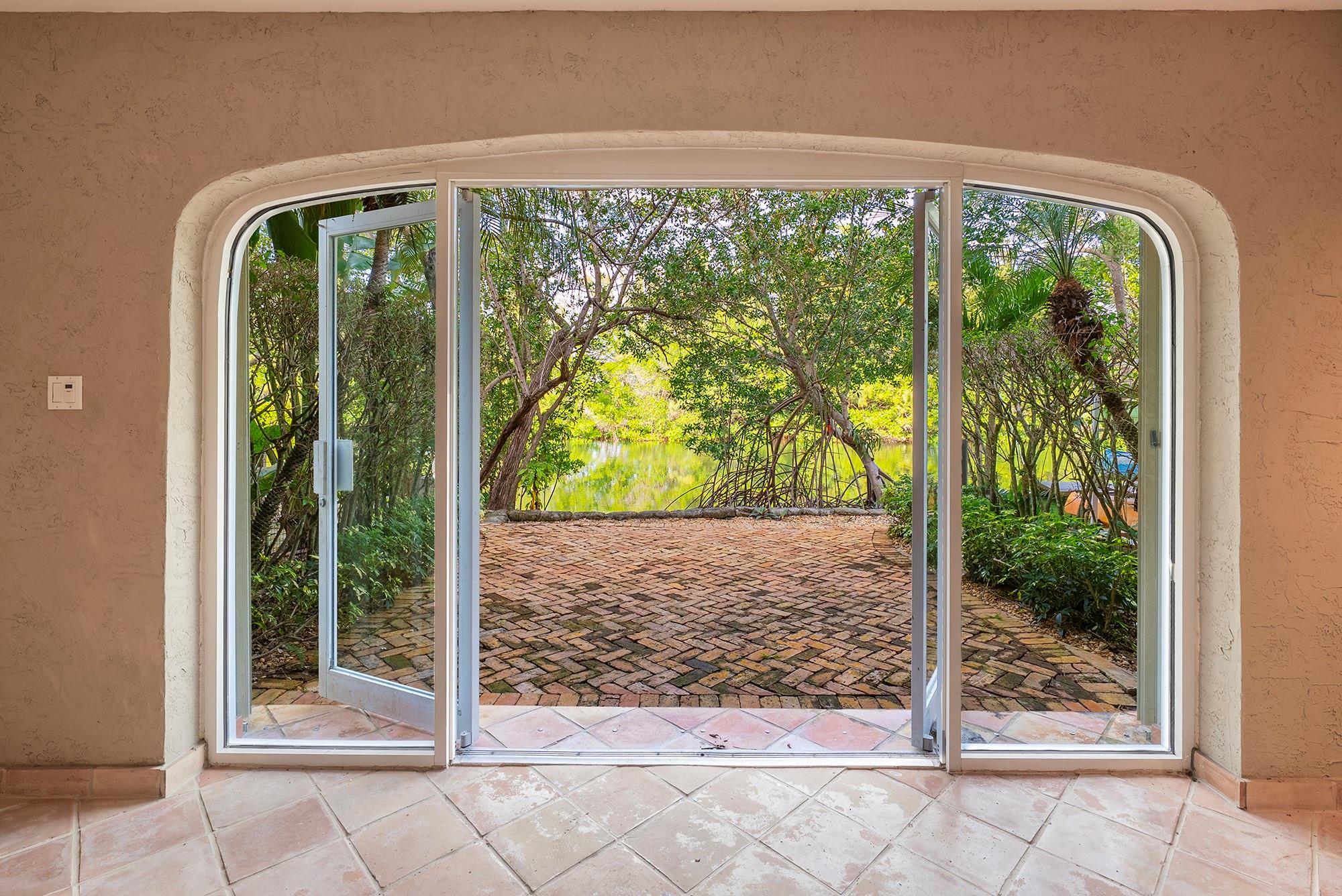 Royal Harbour Yacht Club - Residential Lease