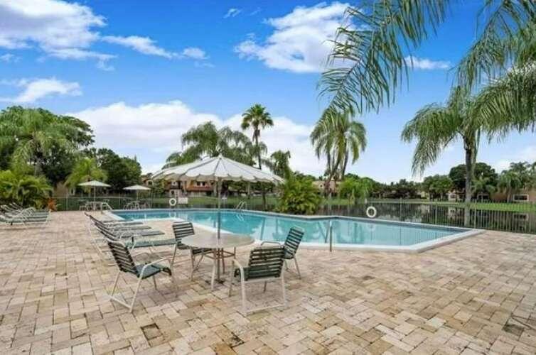 Lakeview Courts at Jacaranda - Residential