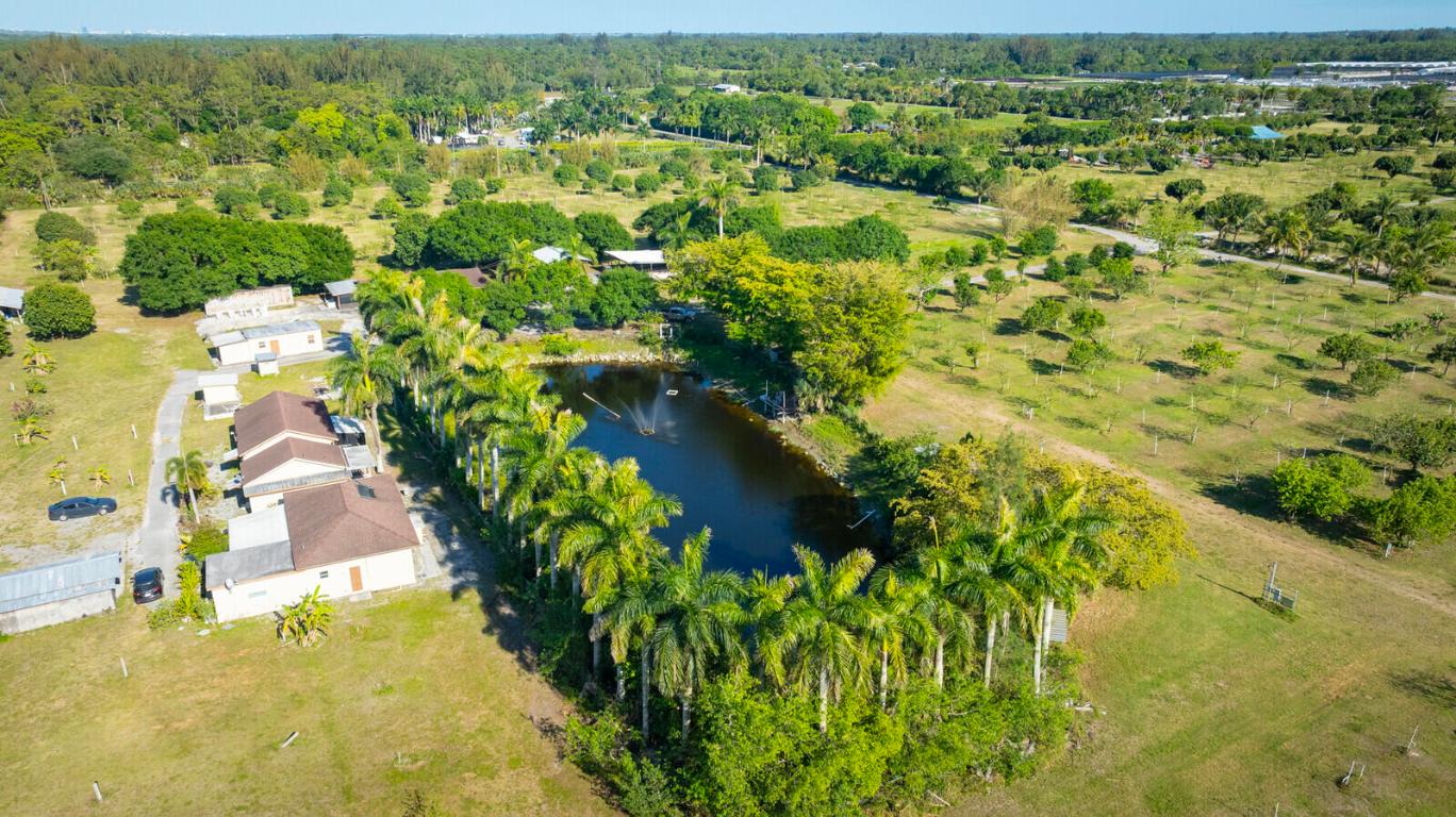 LOXAHATCHEE GROVES - Residential