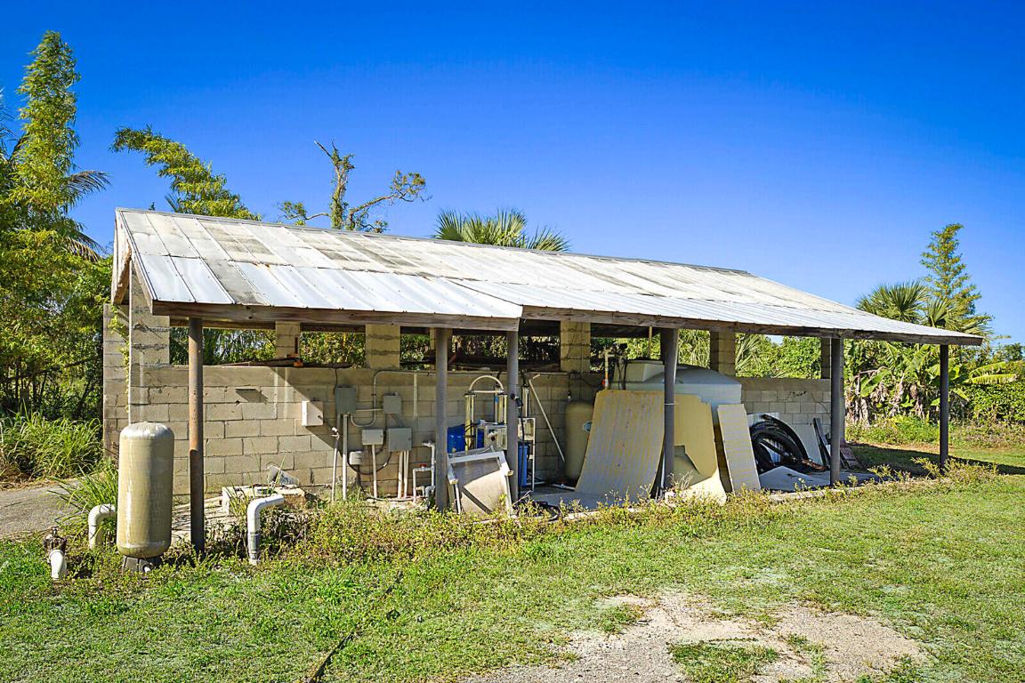 LOXAHATCHEE GROVES - Residential