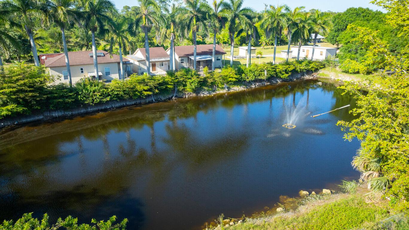 LOXAHATCHEE GROVES - Residential