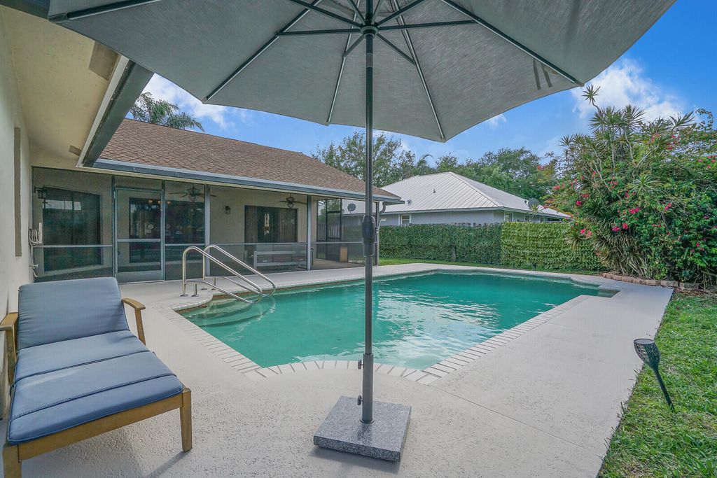 Photo of 13834 Geranium Place, Wellington, FL 33414 (MLS # B26018882)