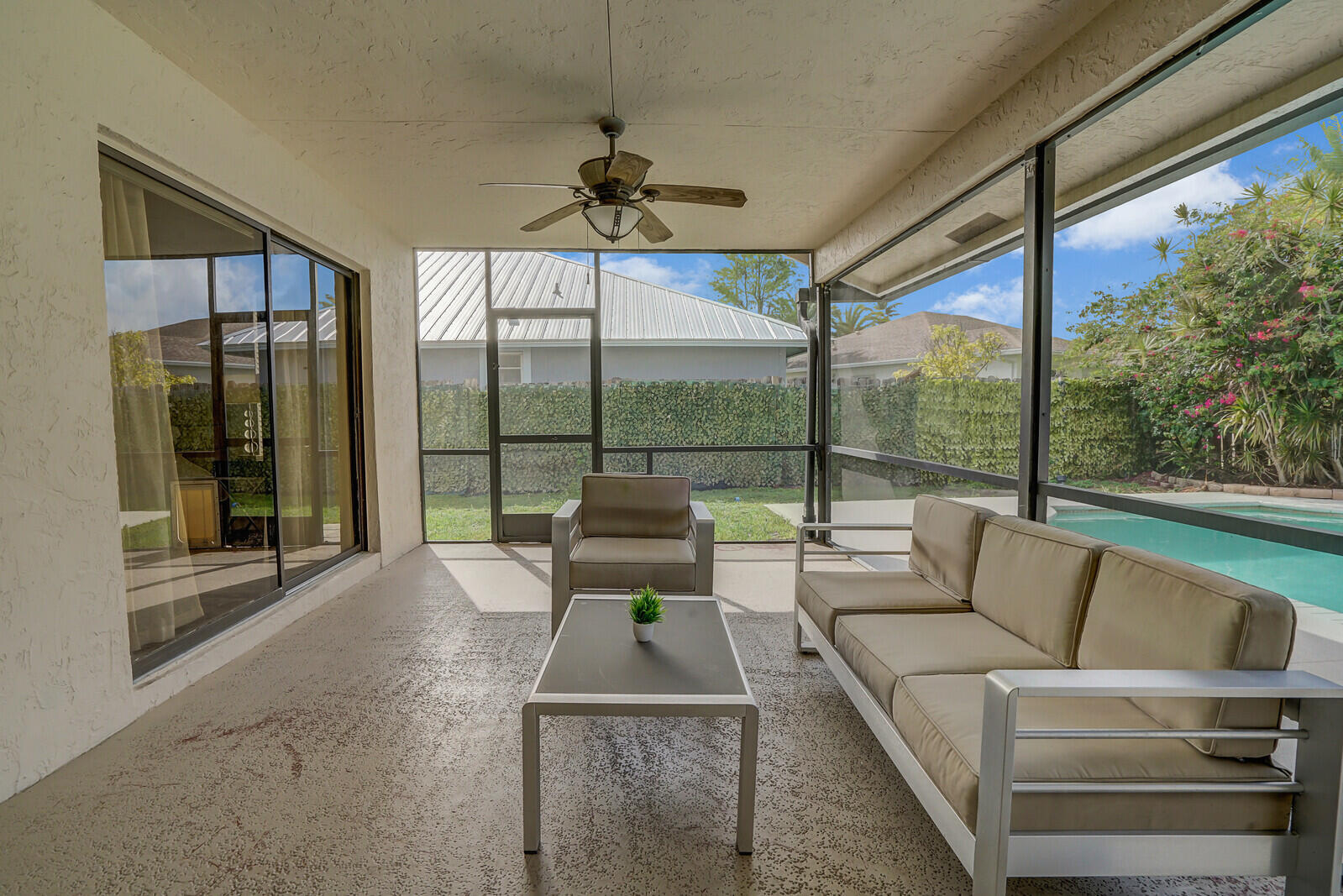 SUGAR POND MANOR OF WELLINGTONLT 17 BLK 77 - Residential Lease