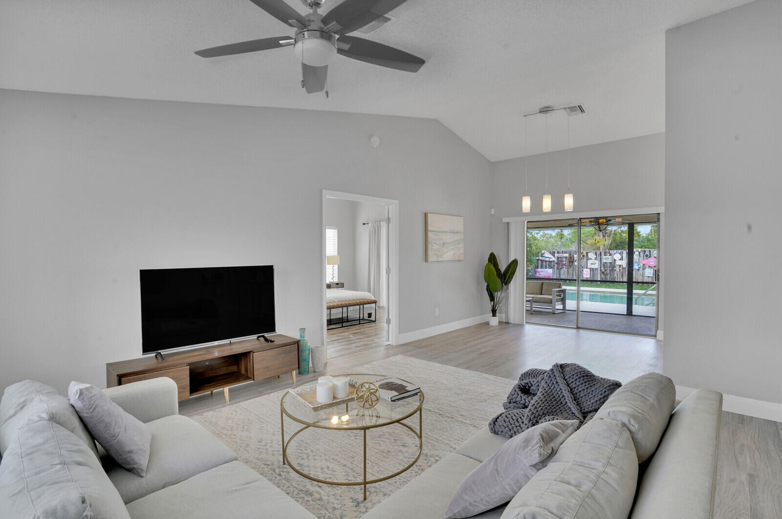 SUGAR POND MANOR OF WELLINGTONLT 17 BLK 77 - Residential Lease