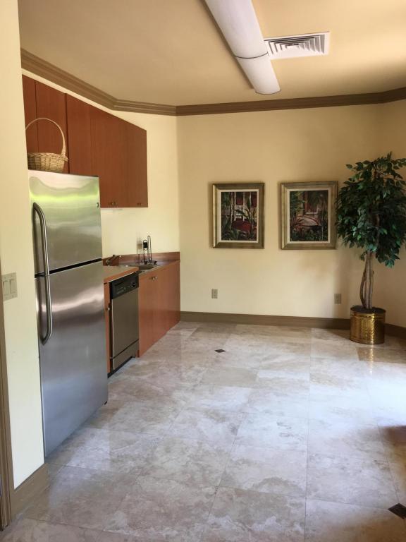 UNO LAGO - Residential Lease