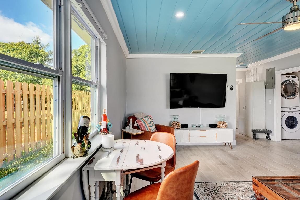 TOURIST NOOK DELRAY - Residential Lease