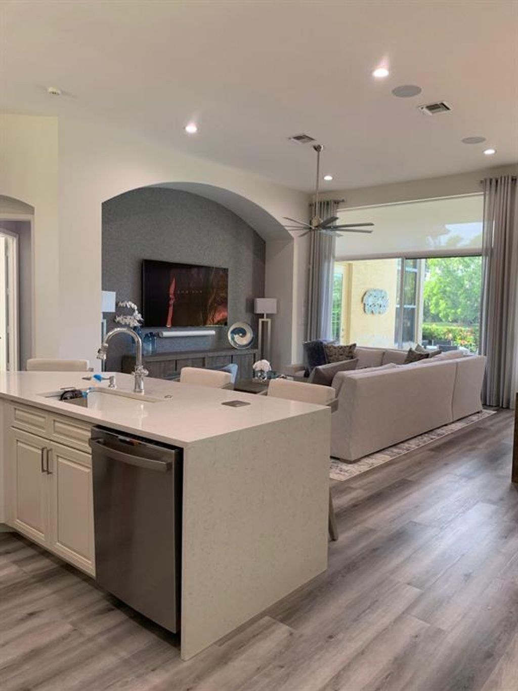 Photo of 276 Porto Vecchio Way, Palm Beach Gardens, FL 33418 (MLS # R10760044)