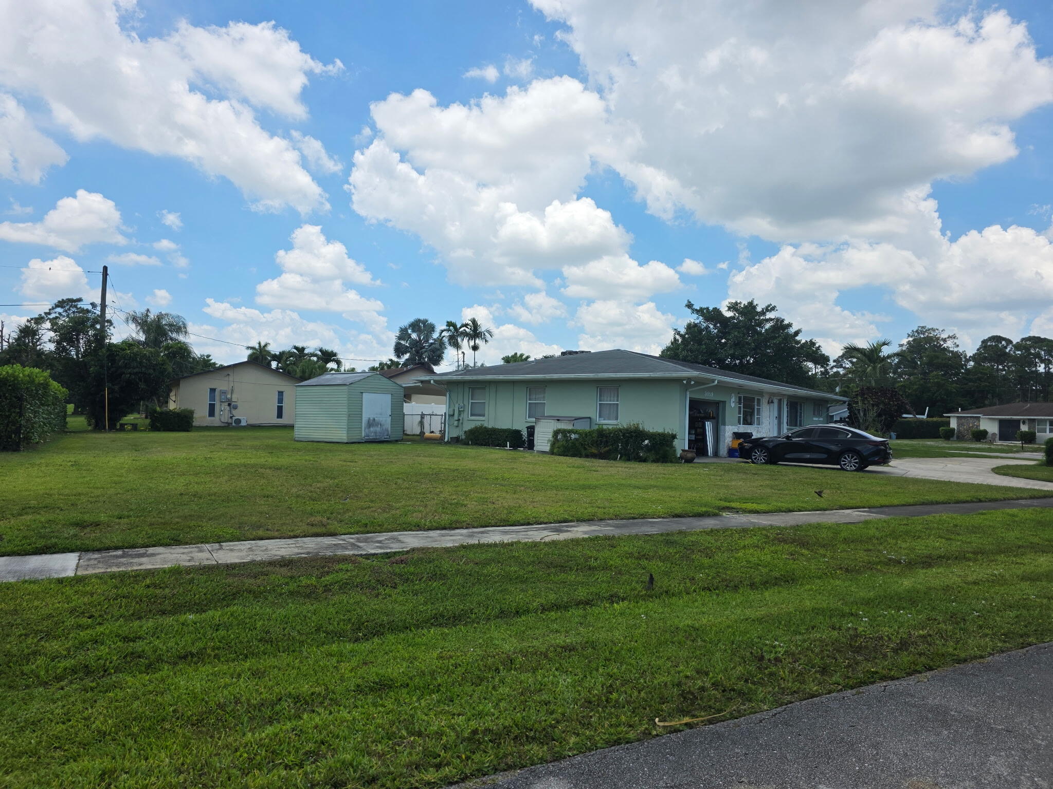 PALM BEACH NATL GOLF AND COUNTRY CLUB ESTATES 1 - Residential