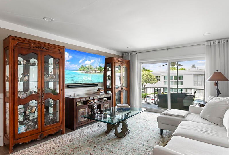 6471 Bay Club Drive 3