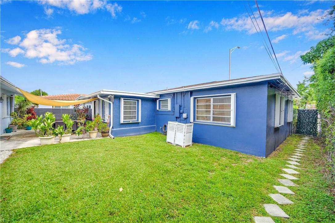 Poinsettia Heights - Residential Lease