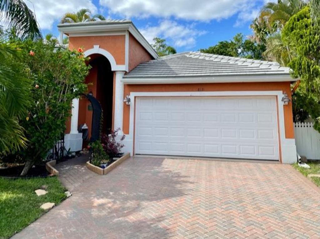 Photo of 8131 Hampton Wood Drive, Boca Raton, FL 33433 (MLS # R10711558)