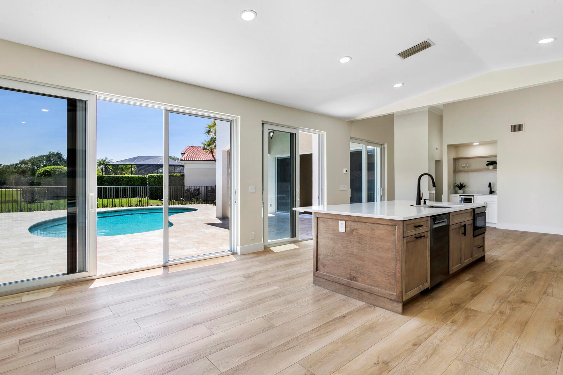 WINDRIFT AT JONATHANS LAN - Residential