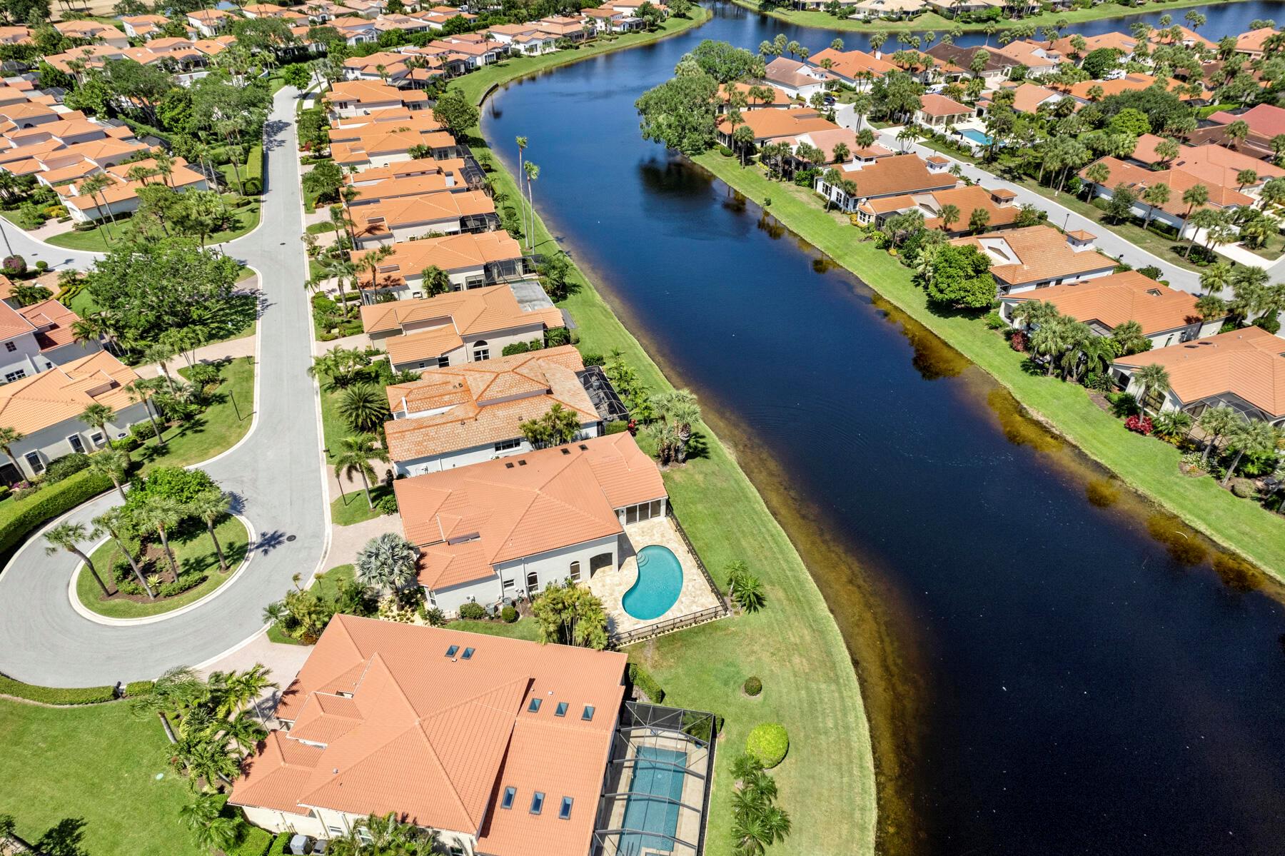 WINDRIFT AT JONATHANS LAN - Residential