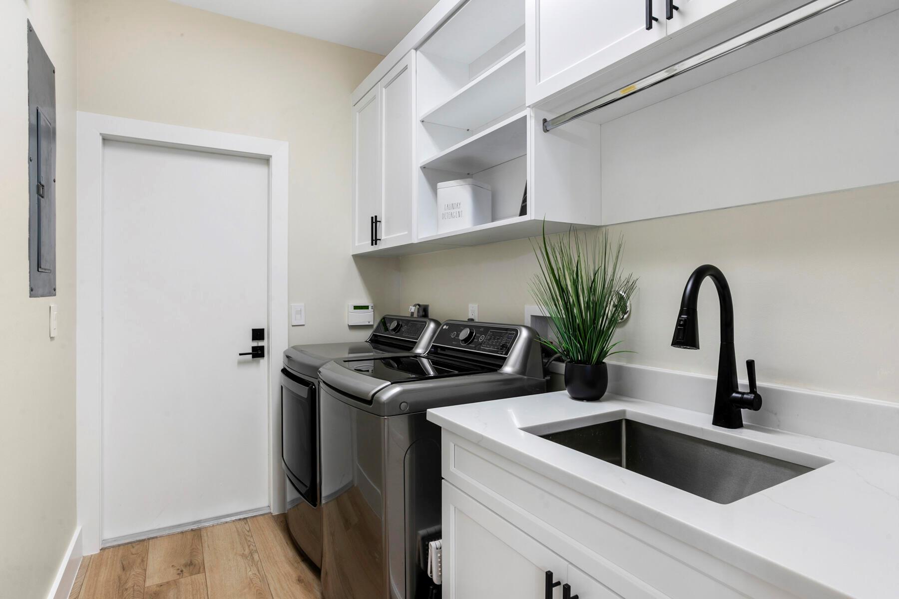 WINDRIFT AT JONATHANS LAN - Residential