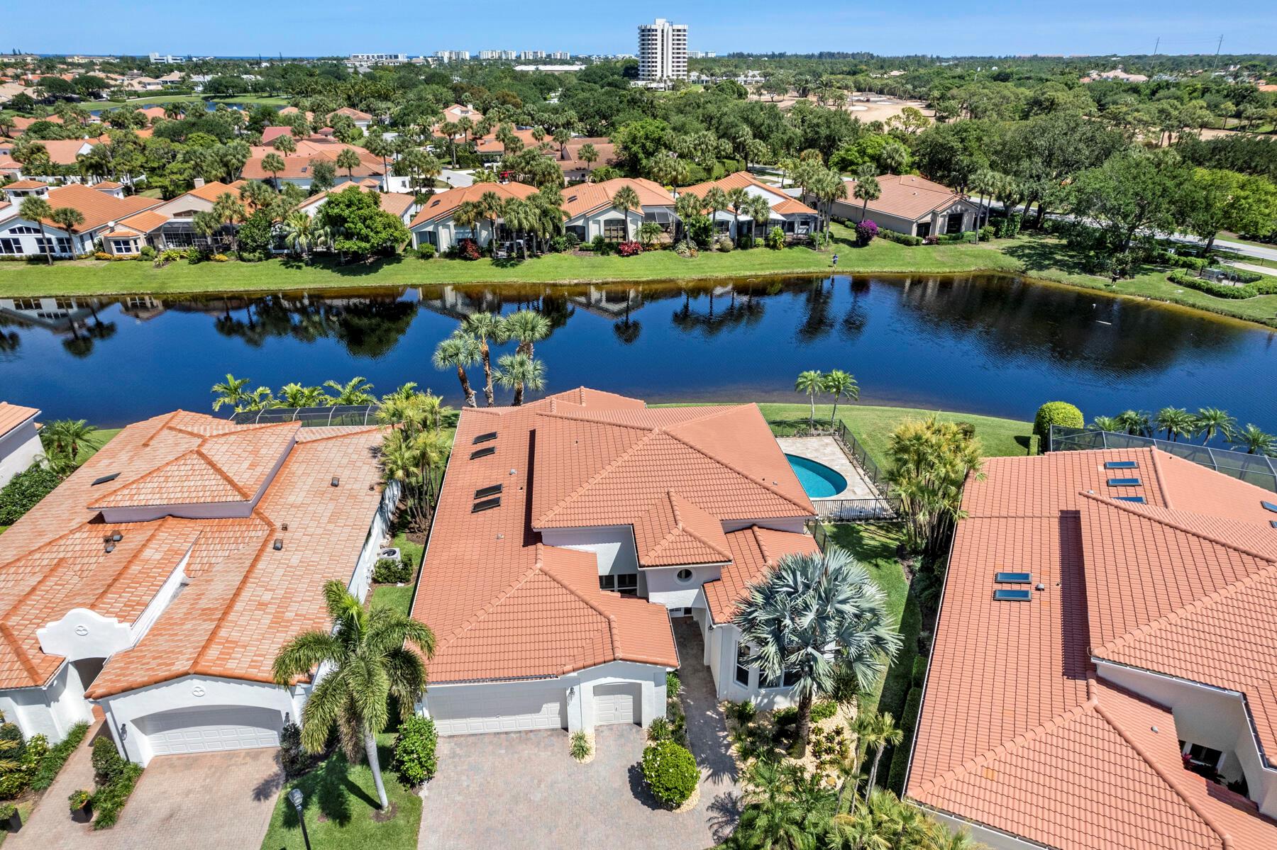 WINDRIFT AT JONATHANS LAN - Residential