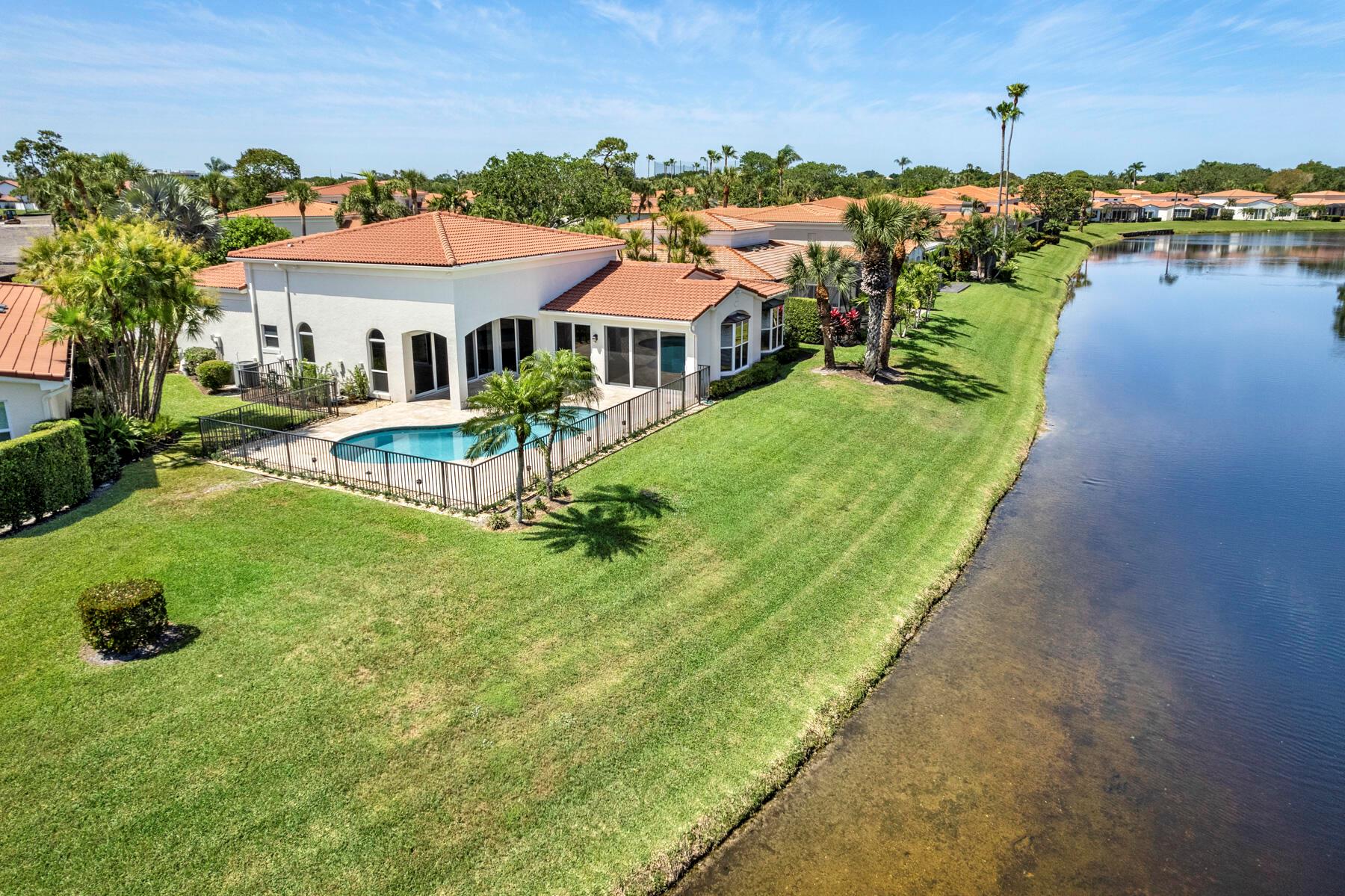 WINDRIFT AT JONATHANS LAN - Residential