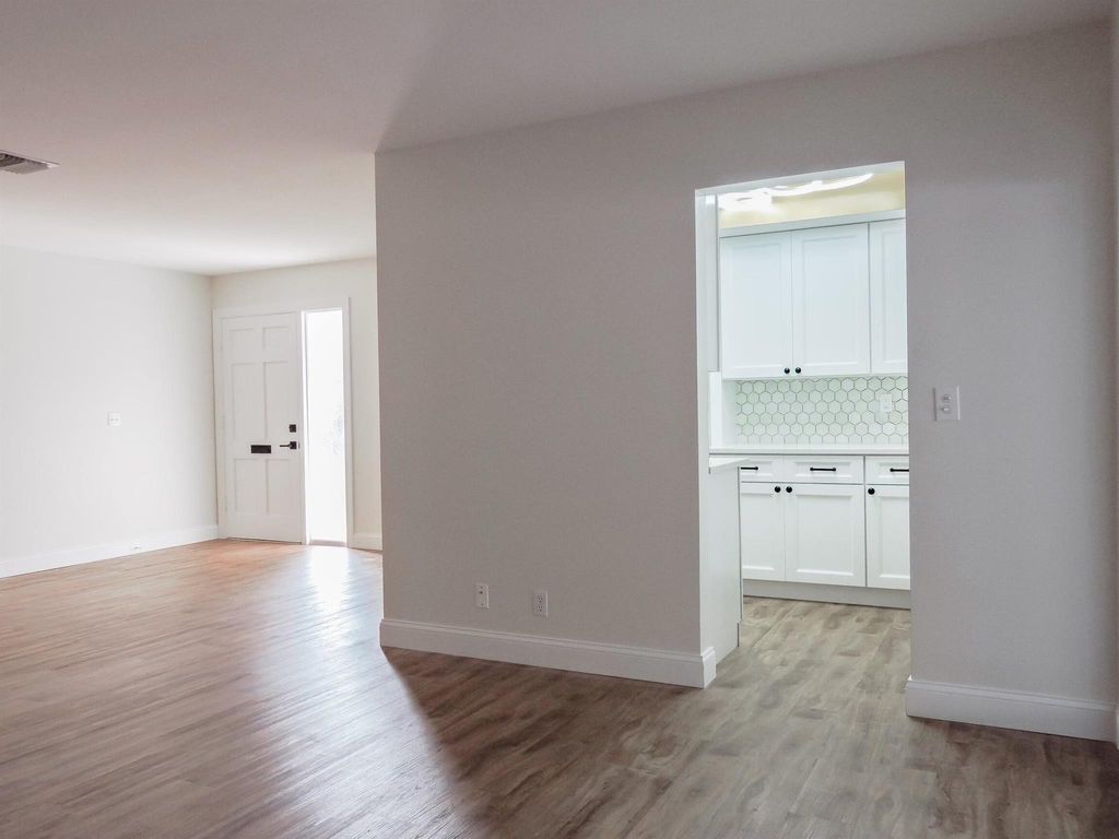 Photo of 136 Yacht Club Drive #9, North Palm Beach, FL 33408 (MLS # R11099882)