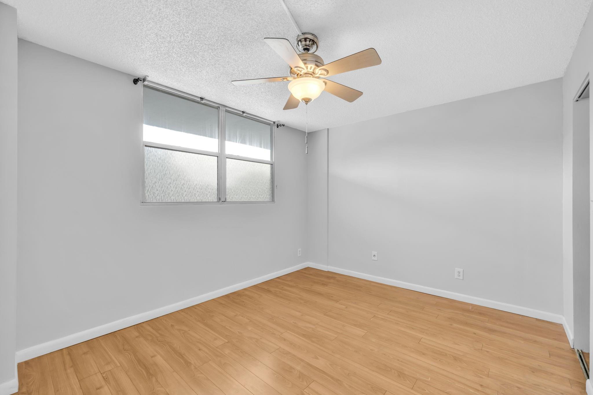 110 Royal Park Dr 2G
