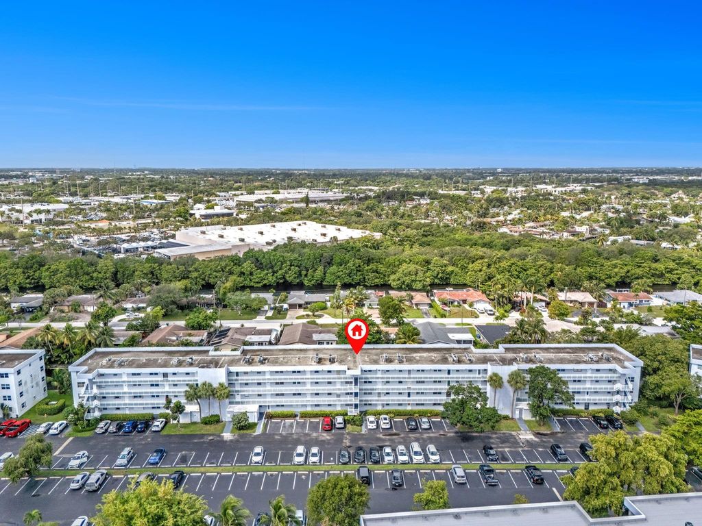 Photo of 110 Royal Park Dr #2G, Oakland Park, FL 33309 (MLS # F10515878)