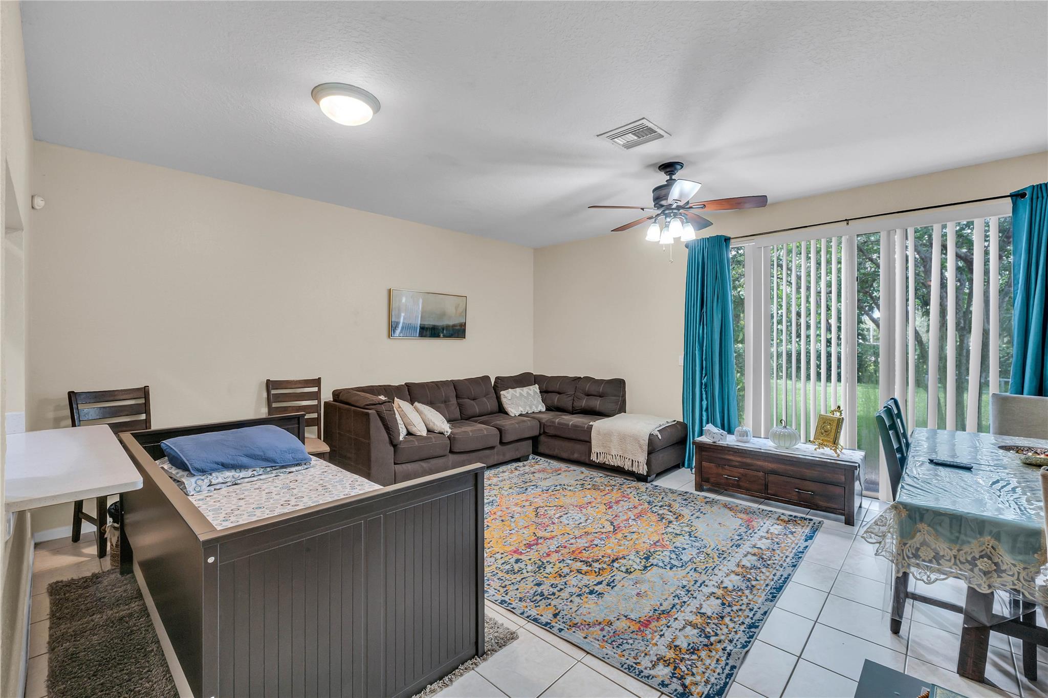 8933 NW 54th St