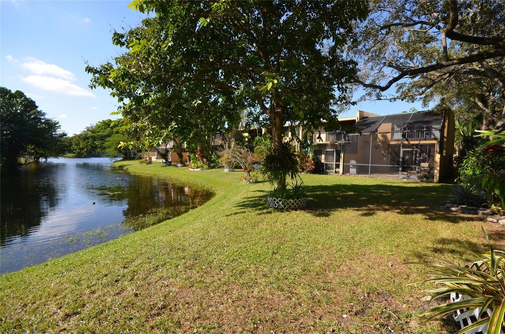 Photo of 761 E Coco Plum Circle #1, Plantation, FL 33324 (MLS # F10539530)