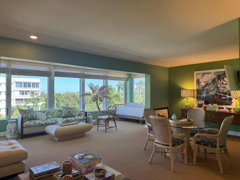 44 Cocoanut Row Unit 506b, Palm Beach, FL MLS: R11071687