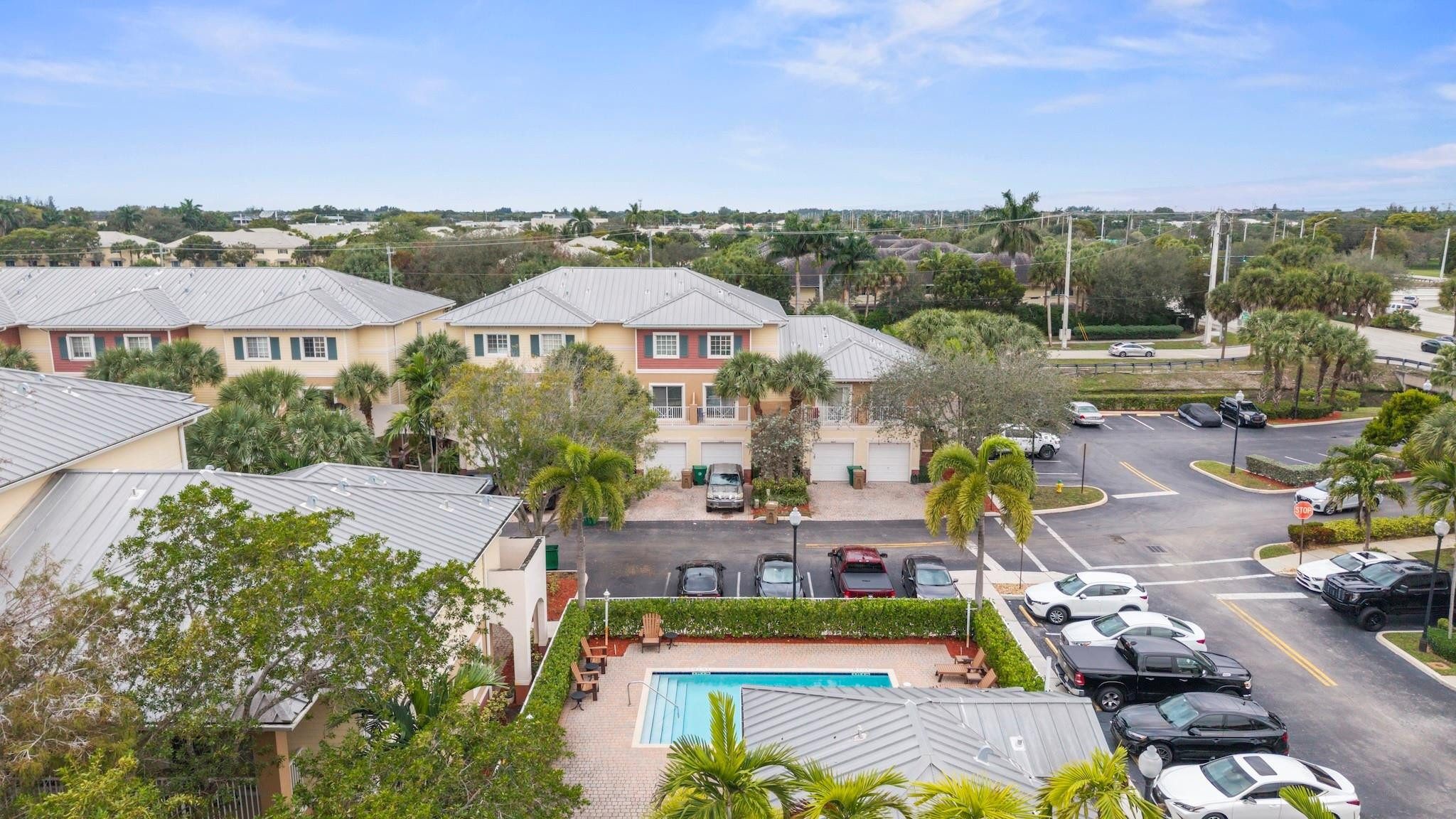 COUNTRY WESTERN STORE - Residential