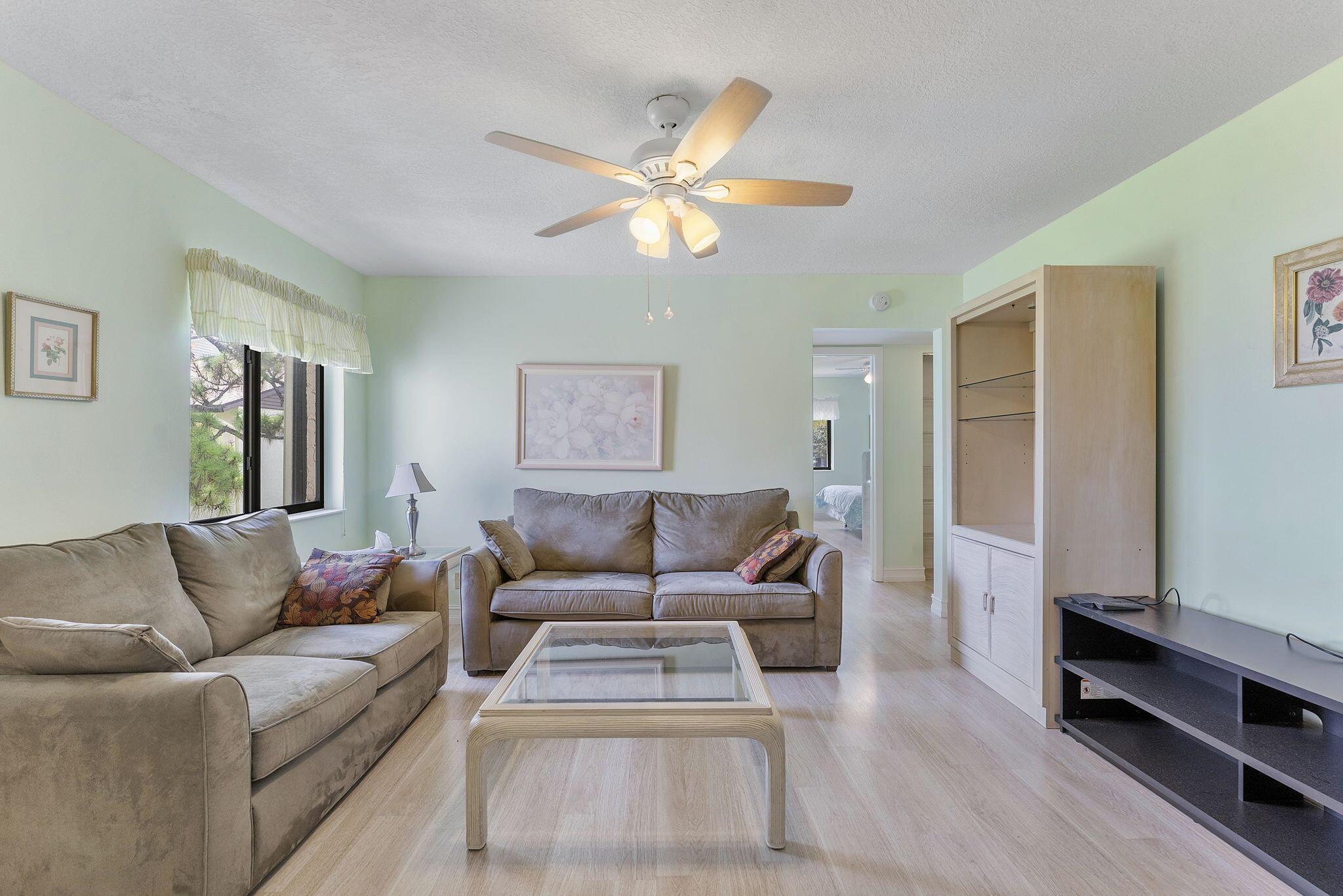 PINE RIDGE SOUTH III COND - Residential