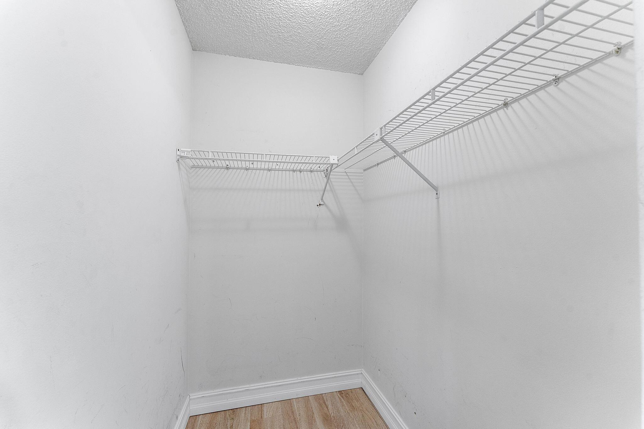 PINE RIDGE SOUTH III COND - Residential