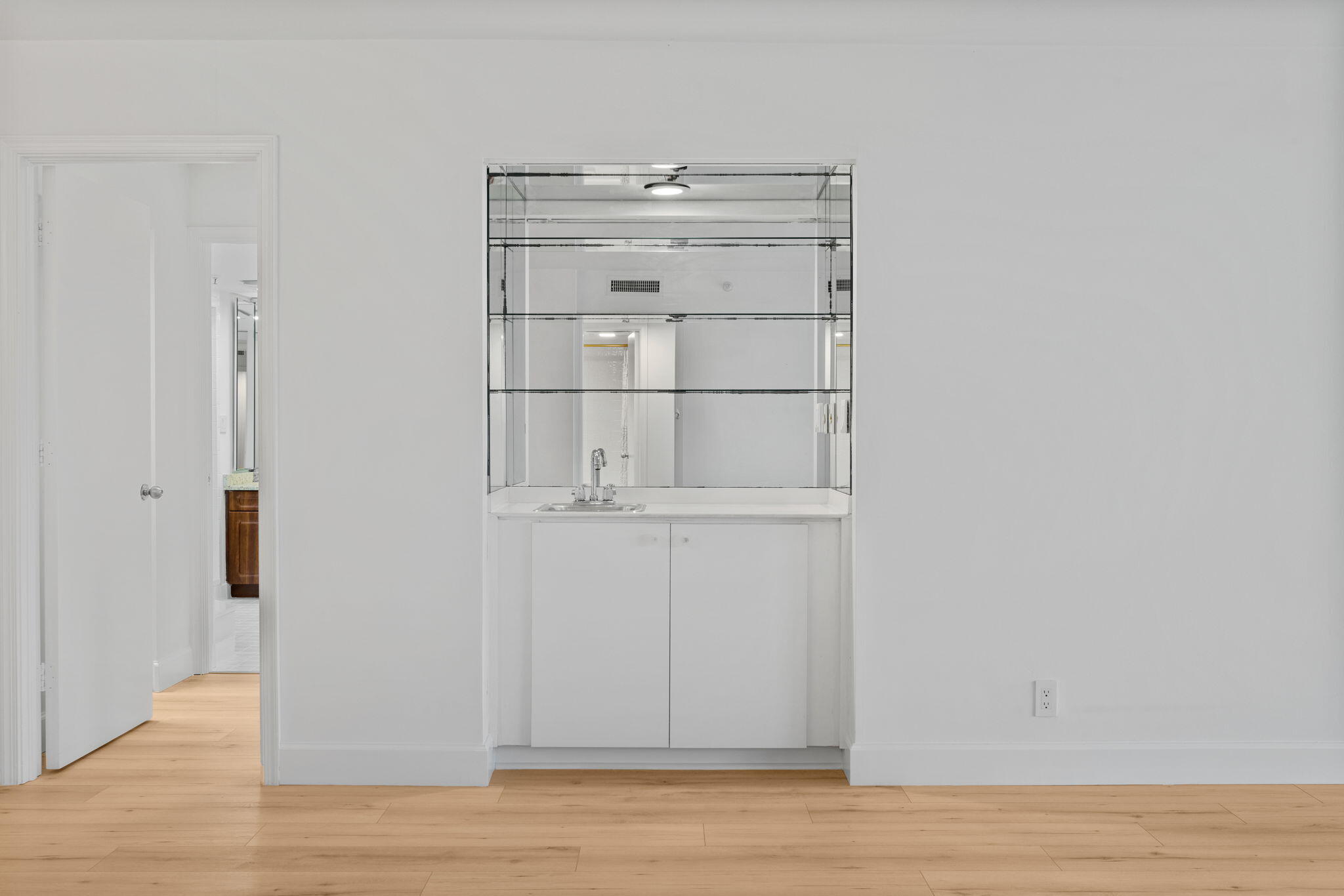 HALCYON OF PALM BEACH - Residential