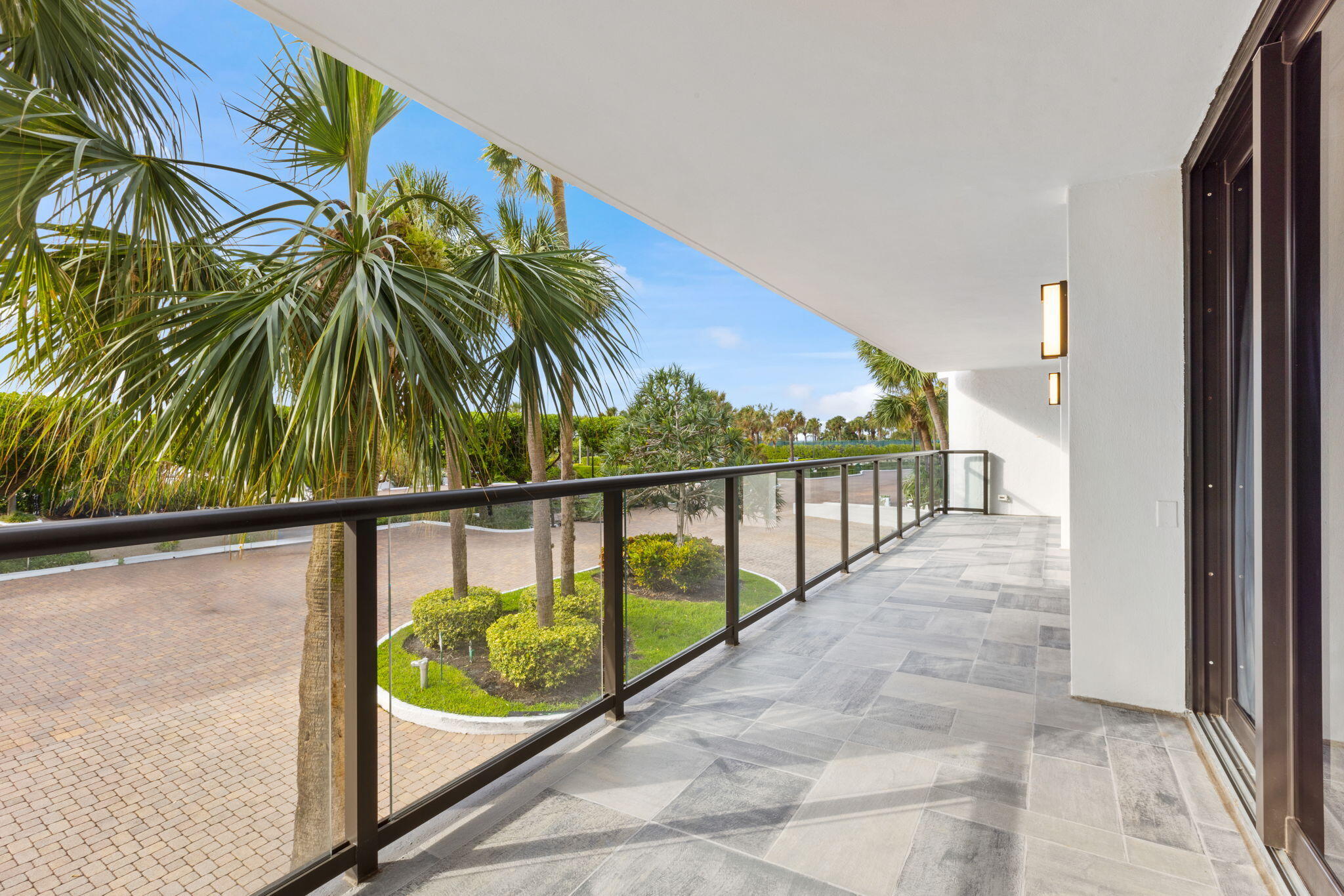 HALCYON OF PALM BEACH - Residential