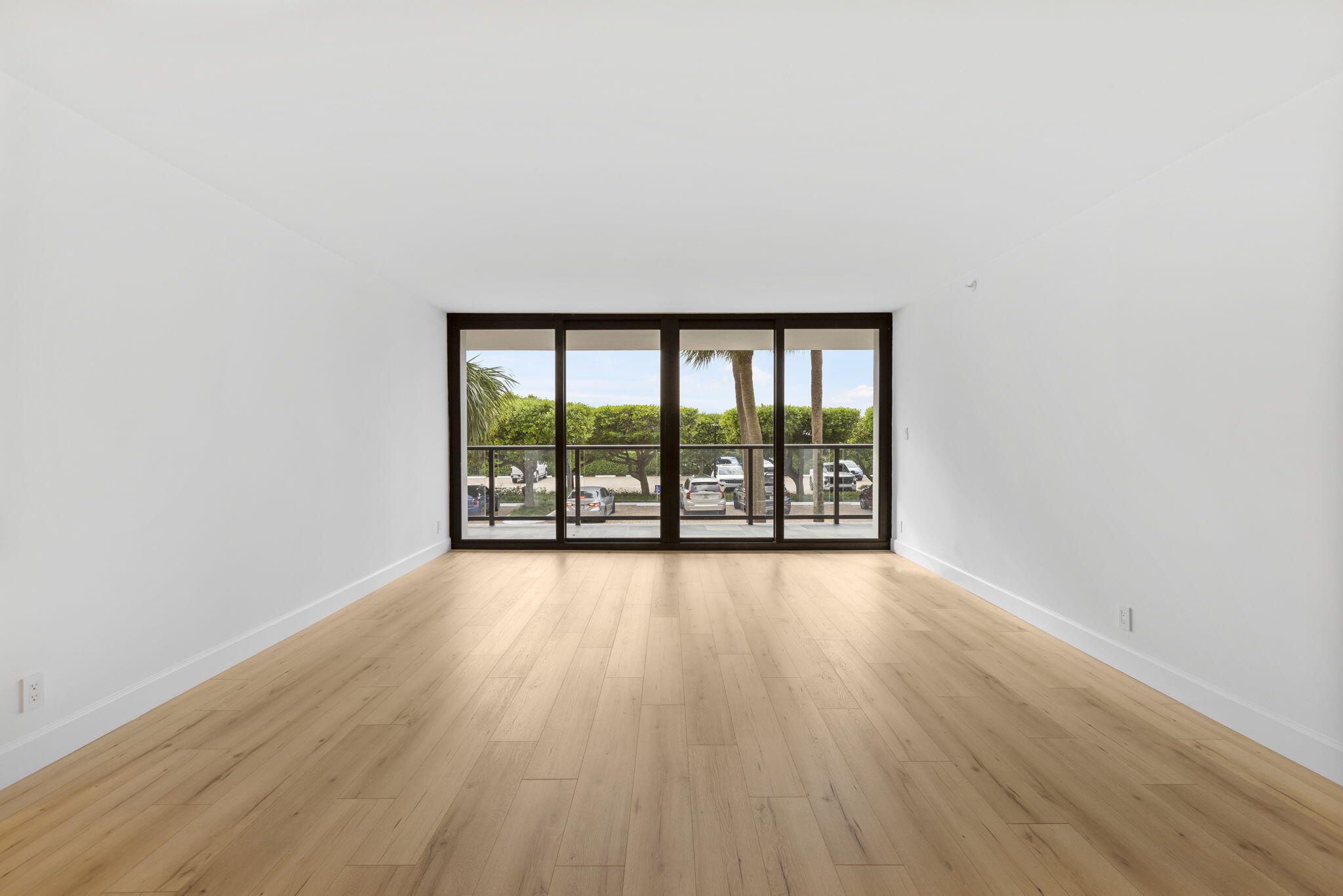 HALCYON OF PALM BEACH - Residential