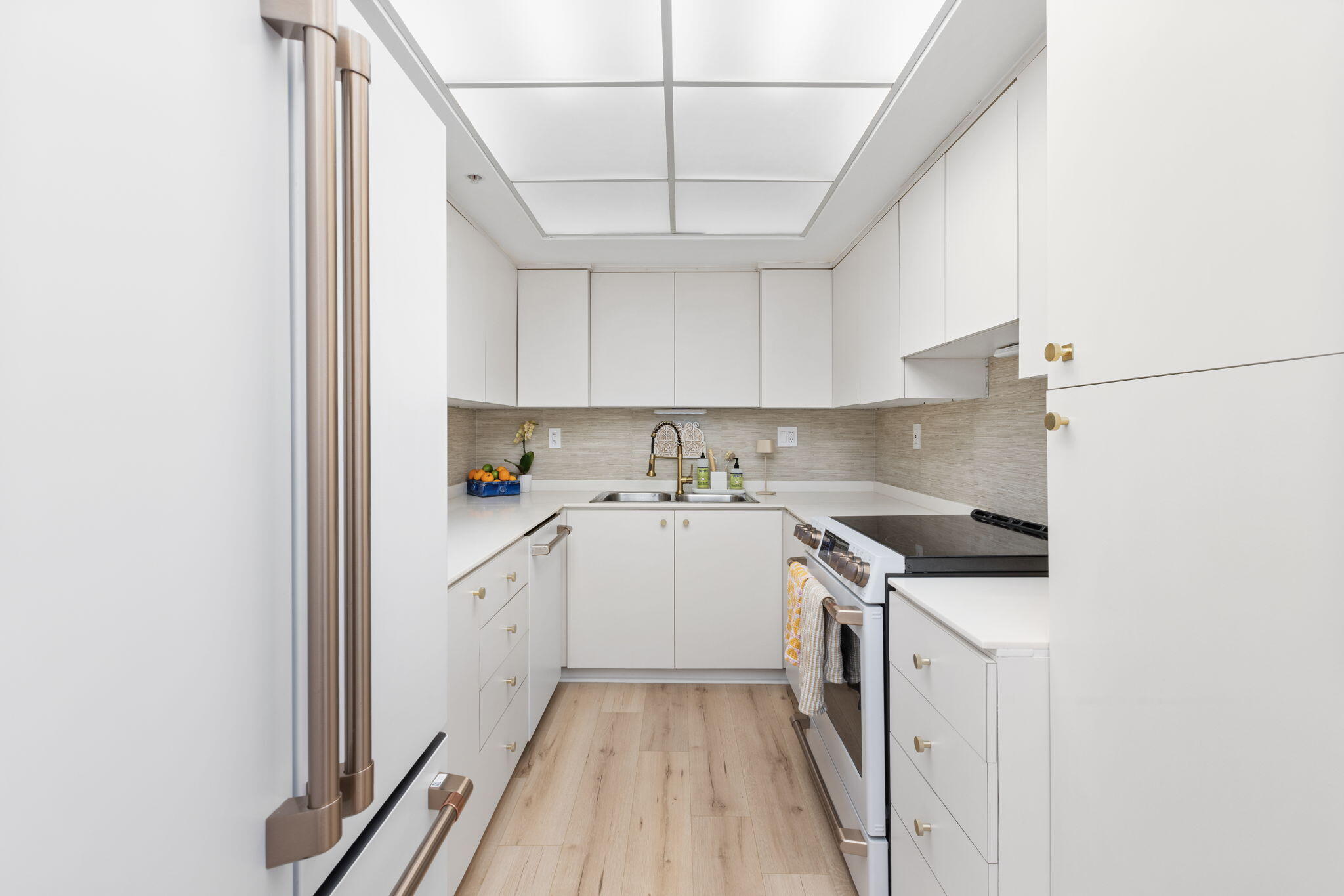 HALCYON OF PALM BEACH - Residential