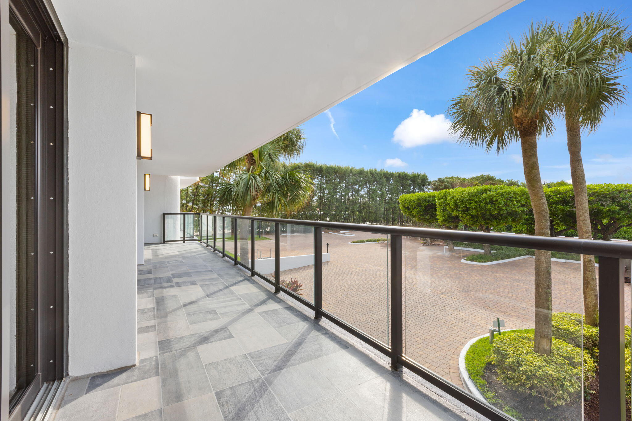 HALCYON OF PALM BEACH - Residential