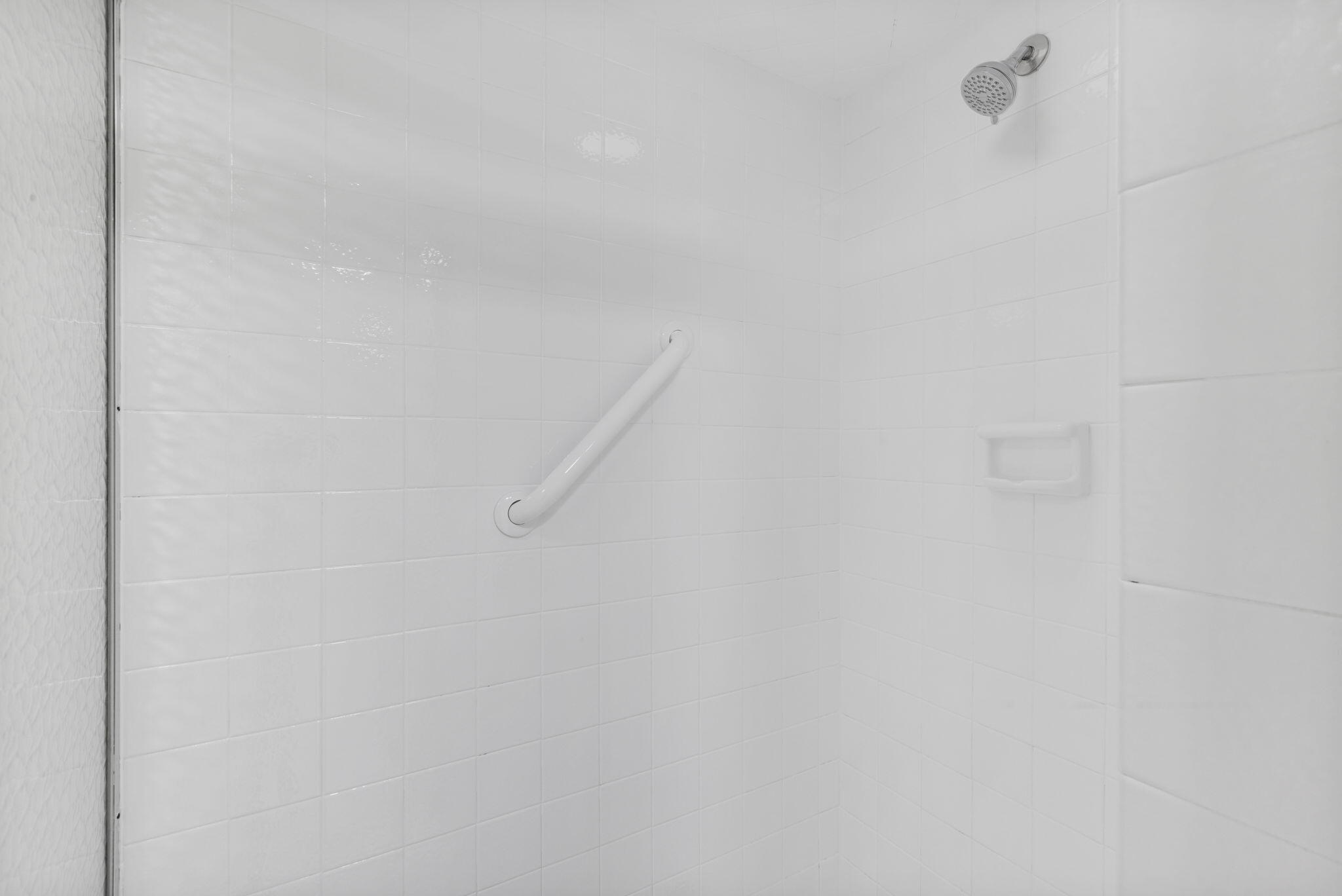 HALCYON OF PALM BEACH - Residential