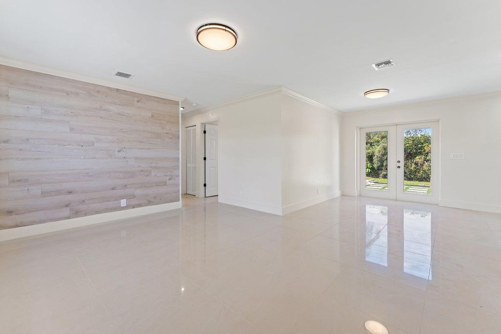 Photo of 12149 Colony Avenue, Palm Beach Gardens, FL 33410 (MLS # R11092344)