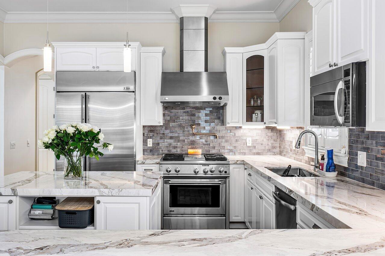 PINE VIEW ESTATES - Residential