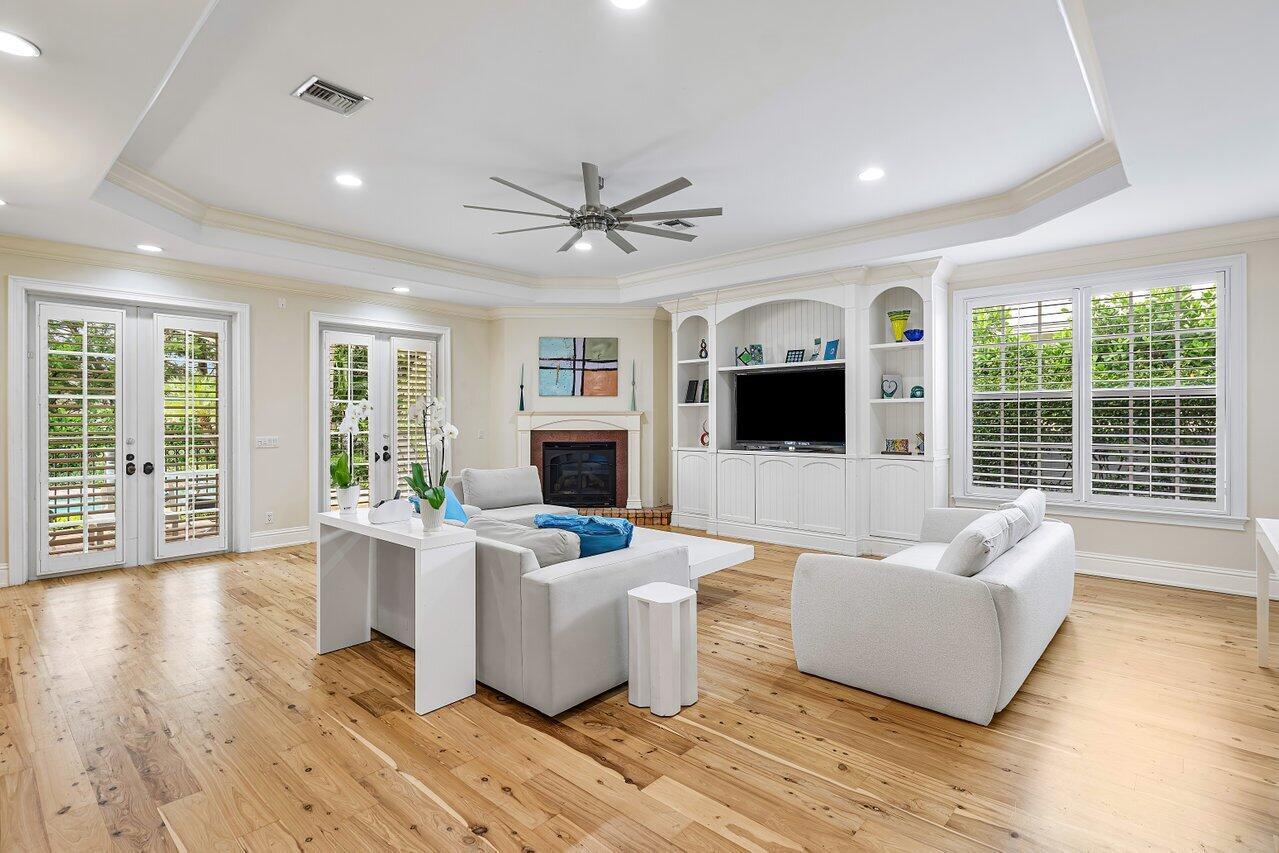 PINE VIEW ESTATES - Residential