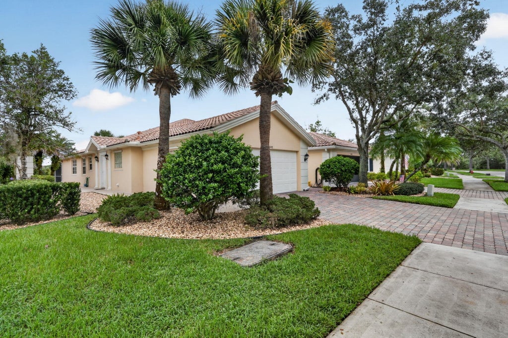 Photo of 3446 SE GLACIER Terrace, Hobe Sound, FL 33455 (MLS # B26079313)