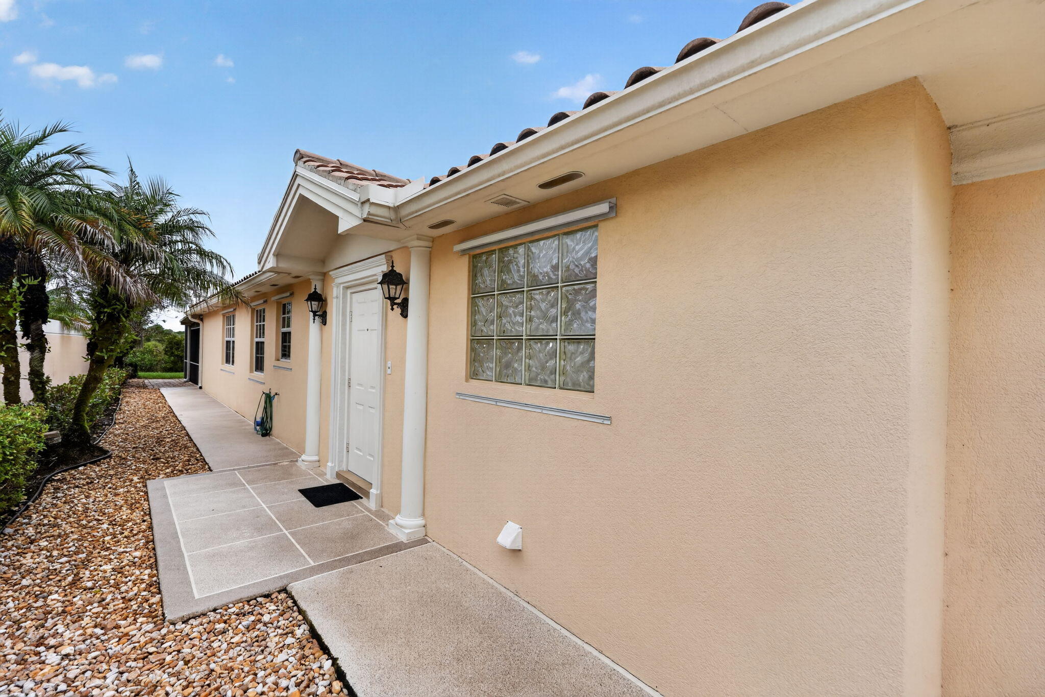 3446 SE GLACIER Terrace