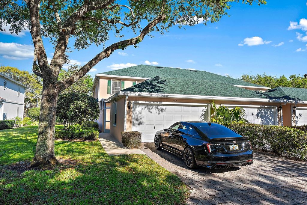 Photo of 109 Waterford Drive, Jupiter, FL 33458 (MLS # R11071392)