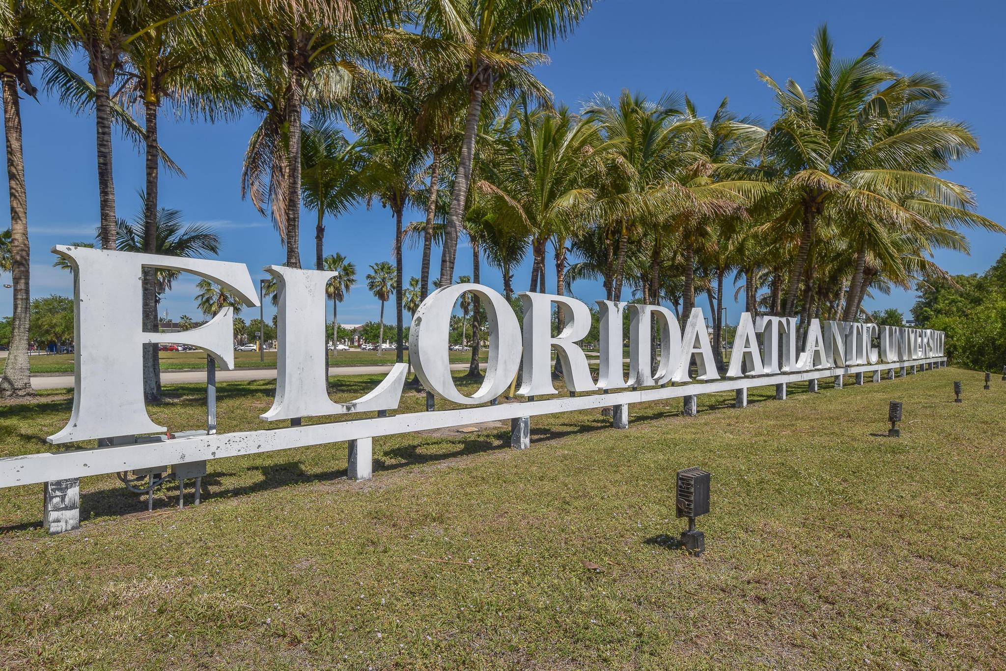 CAMBRIDGE AT ABACOA - Residential