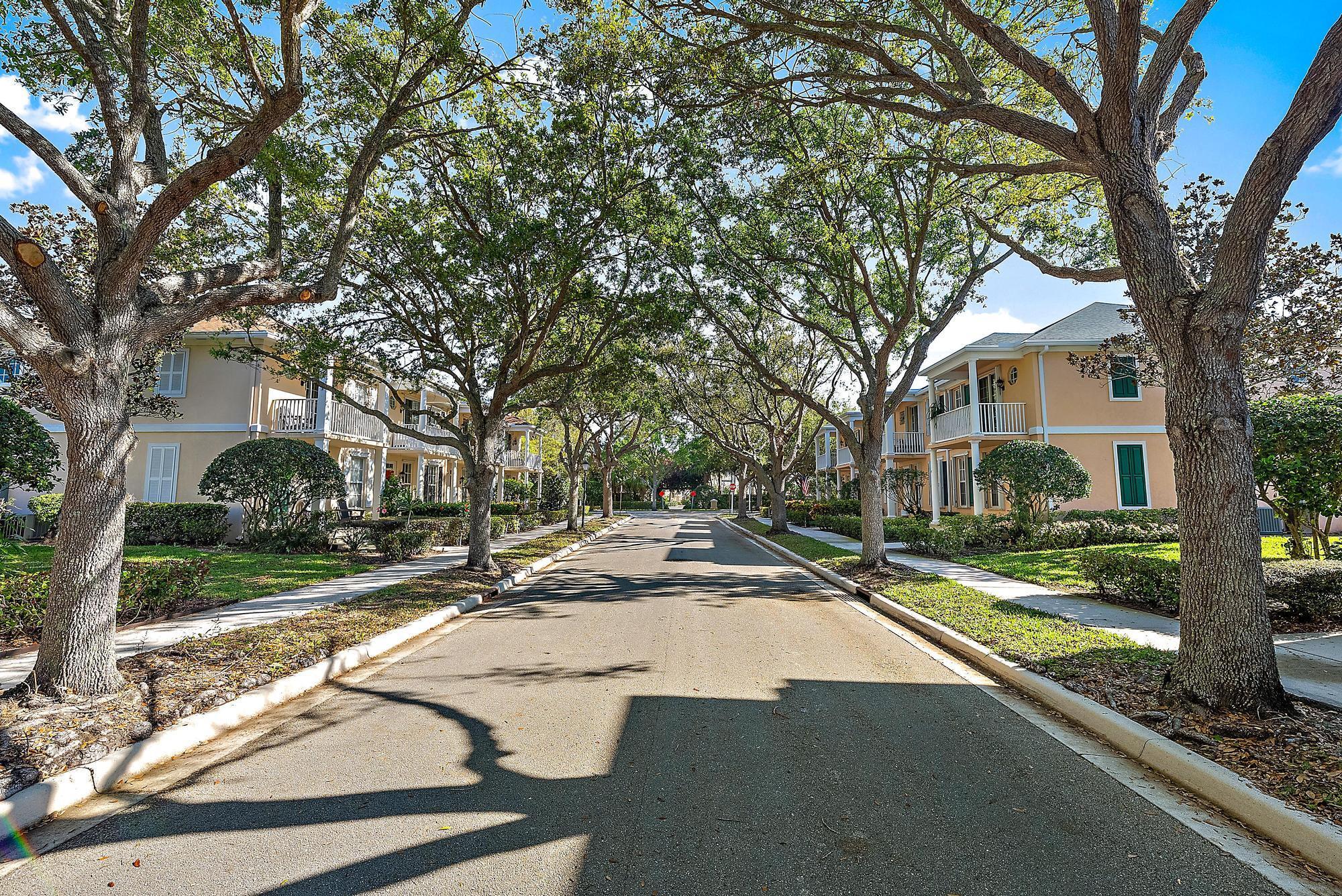 CAMBRIDGE AT ABACOA - Residential