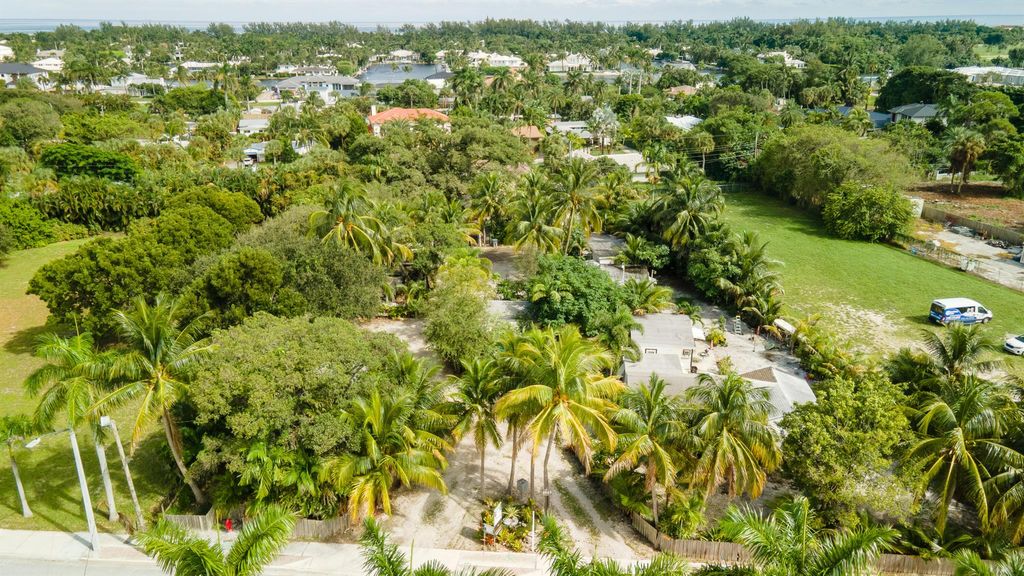 Photo of 3045 N Federal Highway, Boynton Beach, FL 33483 (MLS # R11132467)