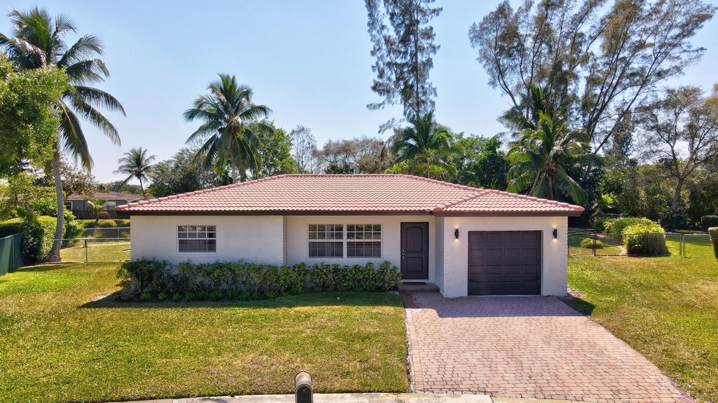 Photo of 4696 Avalon Street, Boca Raton, FL 33428 (MLS # R10870555)